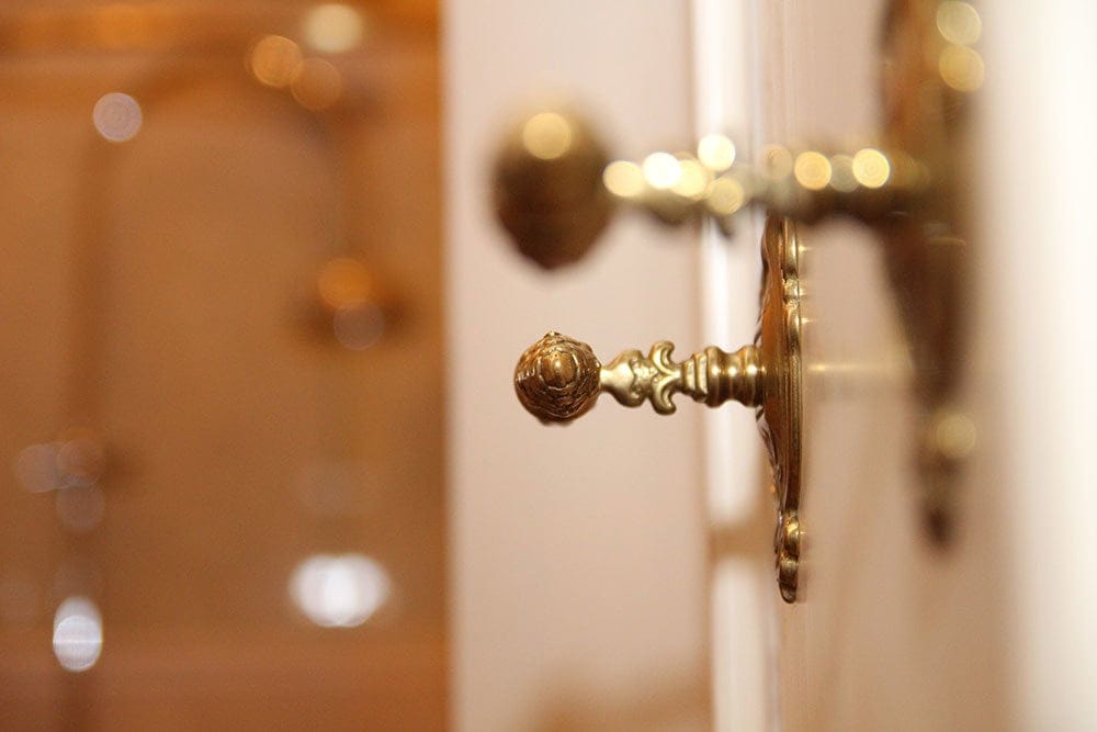 Stylish Knobs, Pulls And Handles