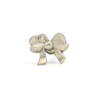 DSC 2572 silver bow tie knob