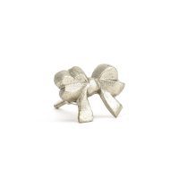 DSC 2573 silver bow tie knob