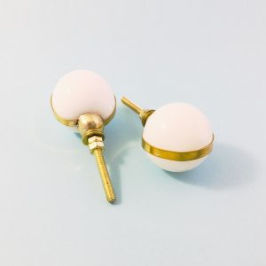 White Marble Ball with Brass Banding Knob White Marble Ball with Brass Banding Knob