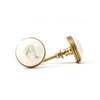 DSC 3351 white marble prism and brass casing knob