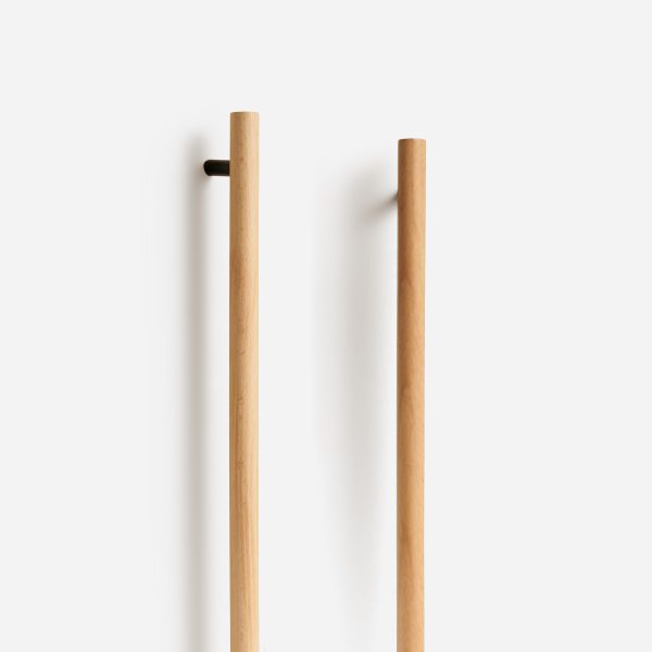 Torgny - Beech Wood and Matte Black Brass Handle - Matte Black
