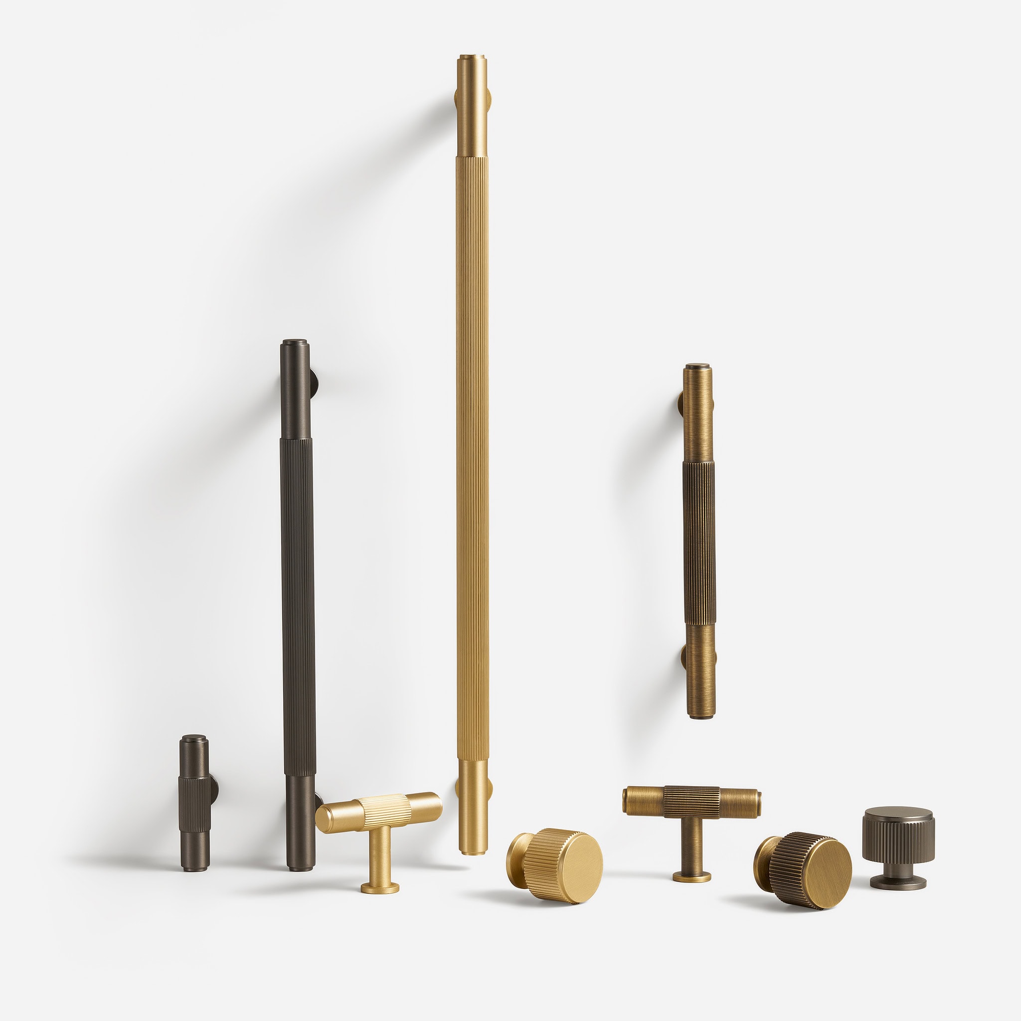 Avila - Matte Brass Knob - 19mm
