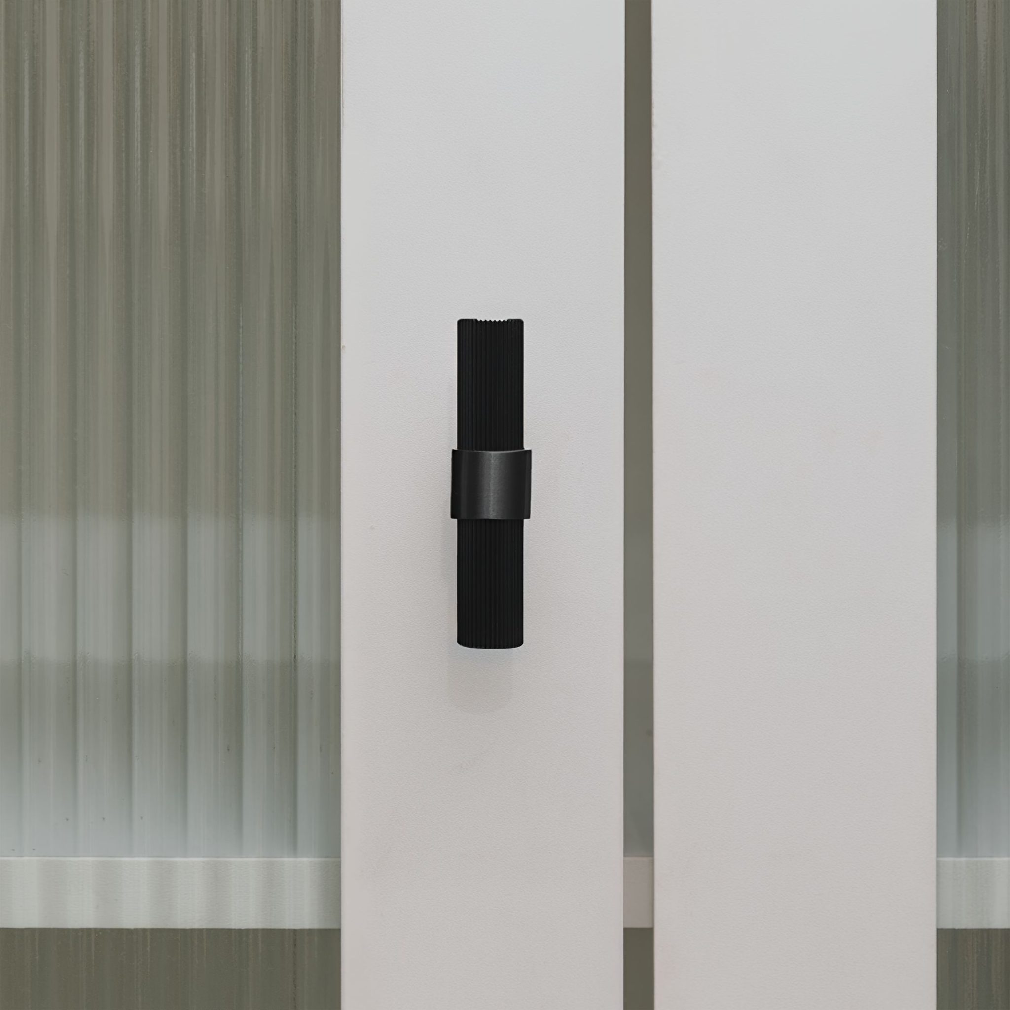 Midas - Matte Black Brass Linear Knurled Handle - Architectural Hardware - Matte Black Brass