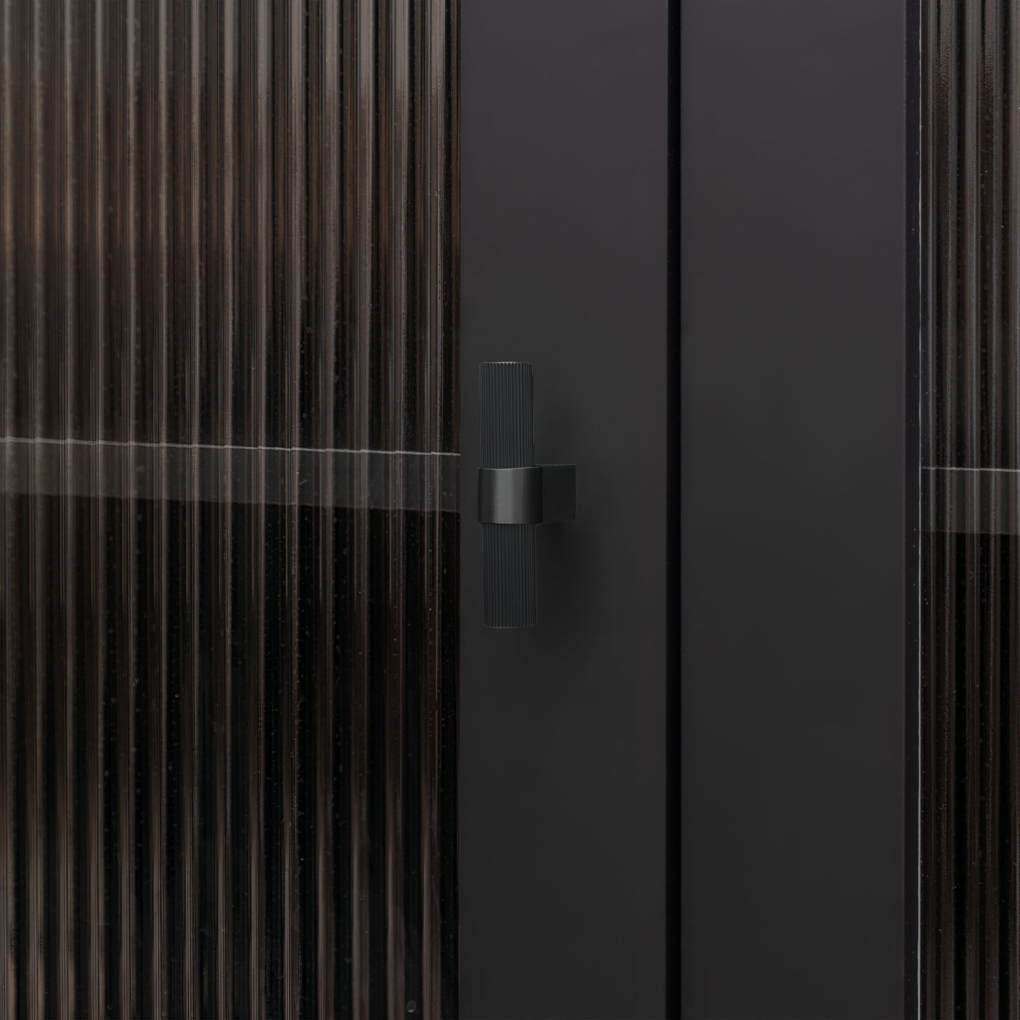 Midas - Matte Black Brass Linear Knurled Handle - Architectural Hardware - Matte Black Brass