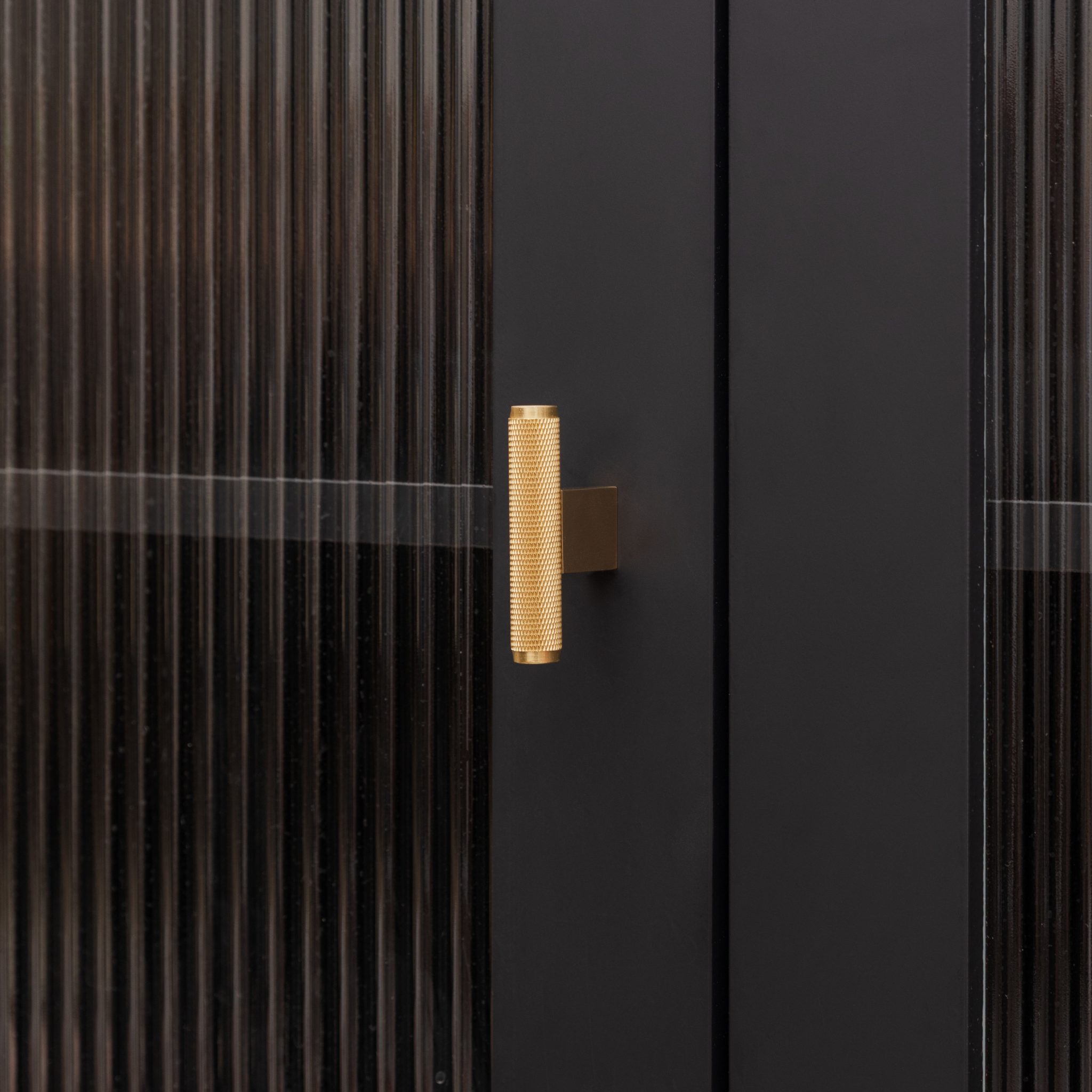 Lecce - Knurled Matte Black Brass Handle - Architectural Hardware - Matte Black Brass