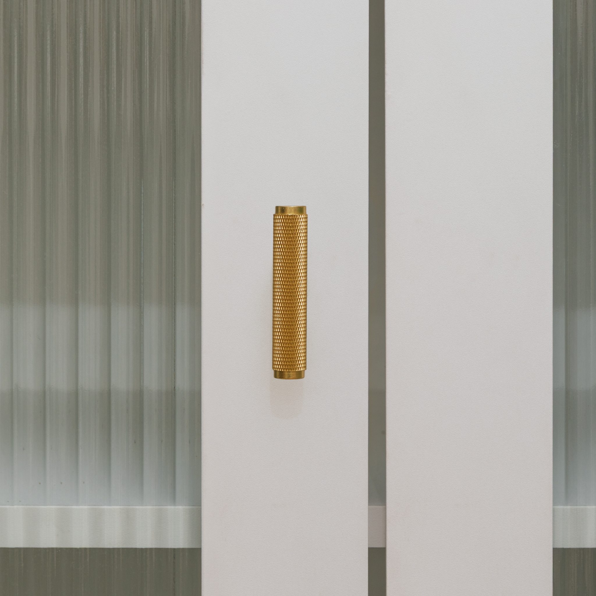 Lecce - Knurled Matte Black Brass Handle - Architectural Hardware - Matte Black Brass