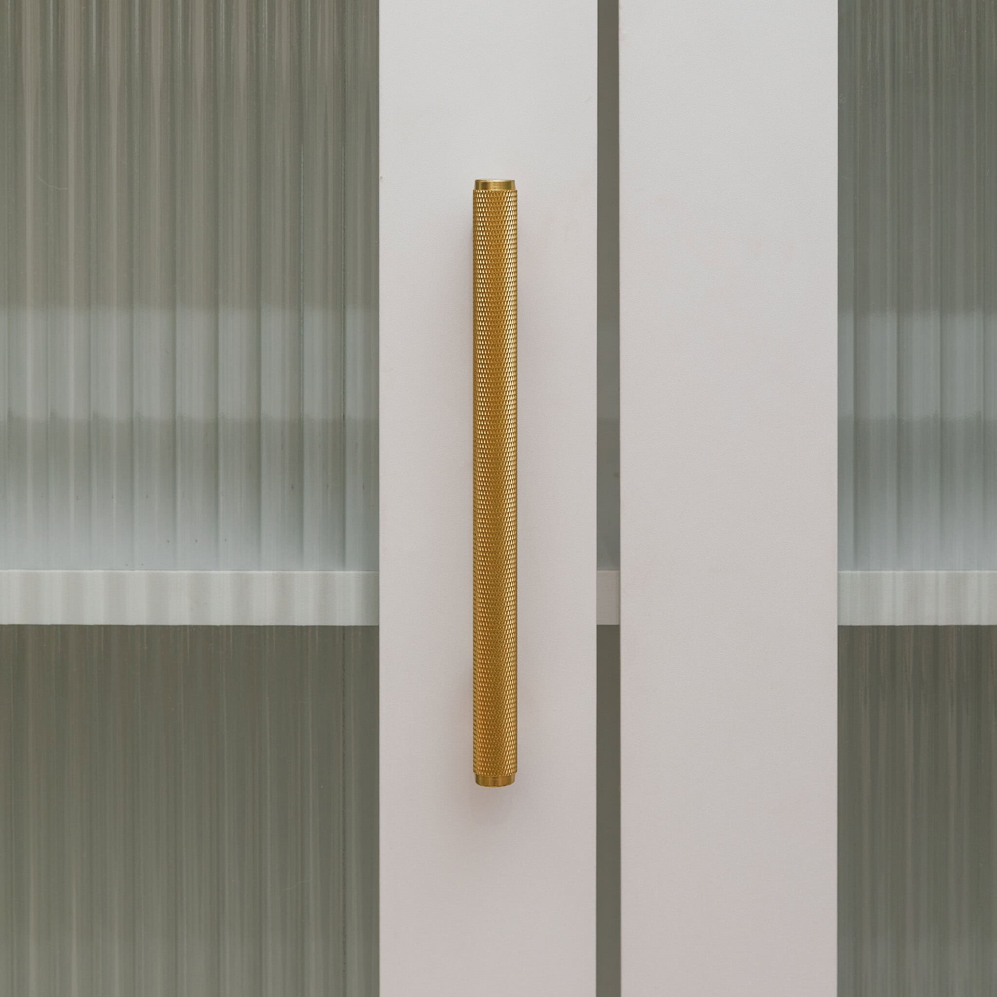 Lecce - Knurled Matte Black Brass Handle - Architectural Hardware - Matte Black Brass