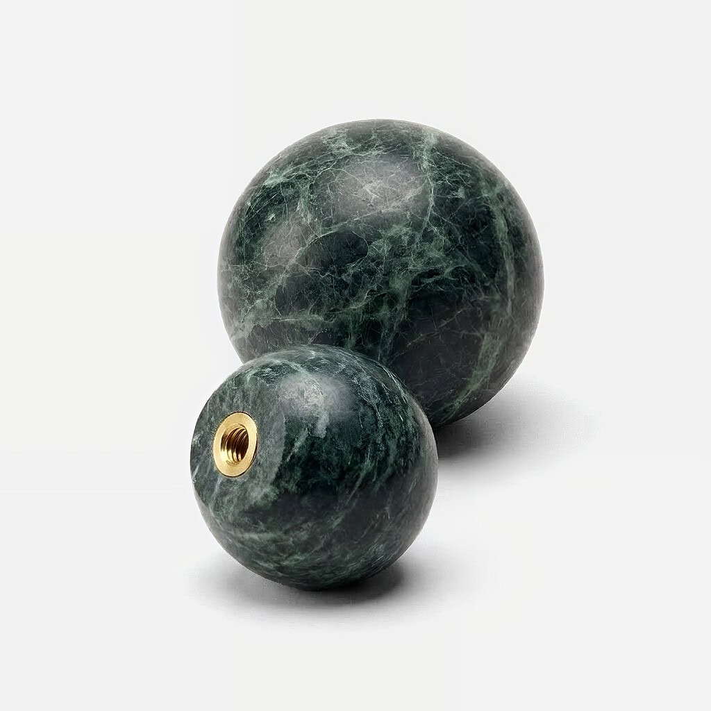 Essentials 83 Verde Ball knob 3 2000x2000