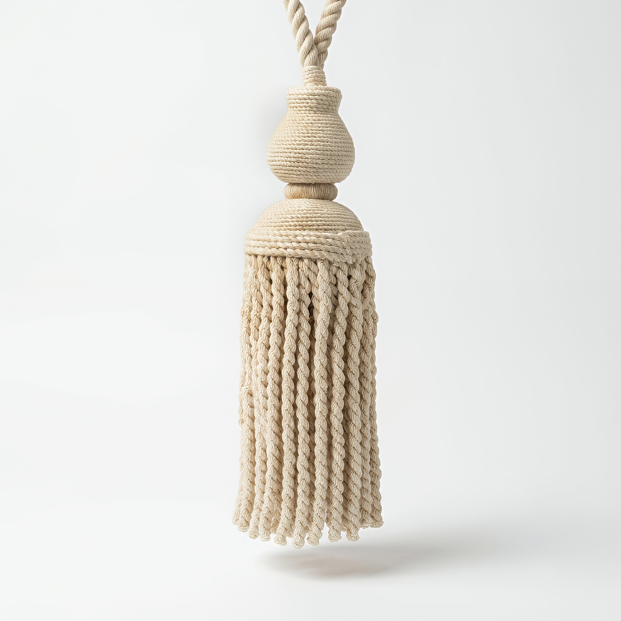 Knotted cotton close